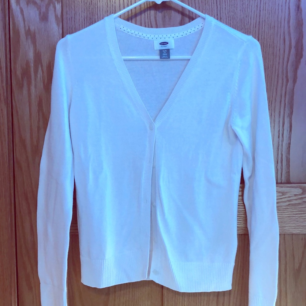 White old navy sweater